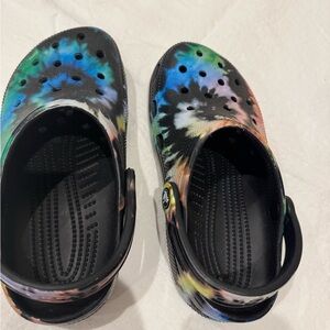 CROCS Kids Tie-Dye Sandals - Black, Blue, Green, Orange